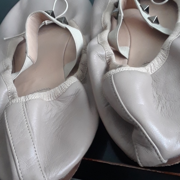 VALENTINO ROCKSTUD BALLET.. - Picture 4 of 6